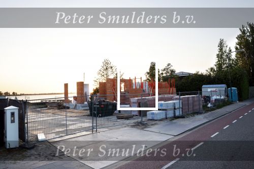 Breukeleveen 14 mei 2022
Ze zijn eindelijk begonnen met de bouw van de nieuwe villa / huis van Prinses Mabel aan de Loosdrechtse plassen.