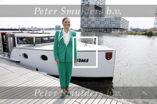 Amsterdam 7 juni 2022
Prinses Victoria van Zweden op bezoek in Amsterdam . Ze maakt een boot tocht over de grachten.