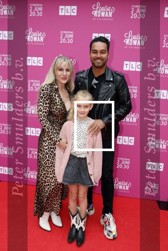 Huizen 25 mei 2022
Feestje ivm de nieuwe TLC serie van Louisa en Rowan op z\'n Gooisch. Louisa Jansen en haar man Rowan . Deon leon en zijn vrouw Rachel Kramer en hun dochter