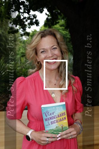 Amsterdam 25 mei 2022
Boekpresentatie Elle v Rijn Marion Pauw   Roos Schlikker en Femmetje de Wind .