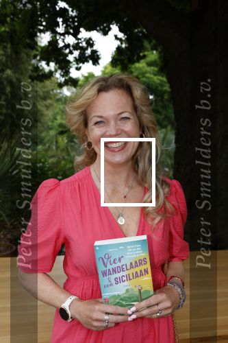 Amsterdam 25 mei 2022
Boekpresentatie Elle v Rijn Marion Pauw   Roos Schlikker en Femmetje de Wind .