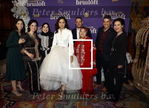 Amsterdam 30 mei 2022
Premiere Marokkaanse bruiloft in Tuschinski met oa als castleden Soumaya Ahouaoui Walid Benmbarek Pip Pellens Liza Sips en Nabil Aouled Ayad in tuschinski. Soumaya Ahouaoui kwam met haar moeder en familie