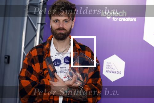 Amsterdam 25 mei 2022
Uitreiking best social awards in Amsterdam.
Tim Hofman met zijn team van BOOS