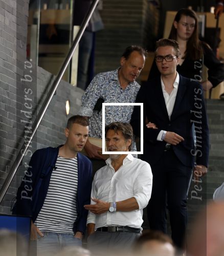 Hilversum 19 mei 2022
Radio prijzen voor de digitale radio stations bij beeld en geluid. Toine v peperstraten