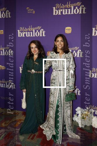 Amsterdam 30 mei 2022
Premiere Marokkaanse bruiloft in Tuschinski met oa als castleden Samouya Ahouaoui Walid Benmbarek Pip Pellens Liza Sips en Nabil Aouled Ayad in tuschinski. Touriya