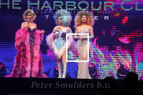 Amsterdam 31 mei 2022
Presentatie Dragshow bij the Harbour club .
Envy Peru, Skyla Versai, Abby omg, Vanessa van Cartier, Sederginne, Janey Jacke en Axel Andro .