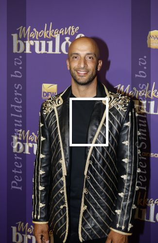 Amsterdam 30 mei 2022
Premiere Marokkaanse bruiloft in Tuschinski met oa als castleden Samouya Ahouaoui Walid Benmbarek Pip Pellens Liza Sips en Nabil Aouled Ayad in tuschinski. Walid met vrouw Mouna Laroussi