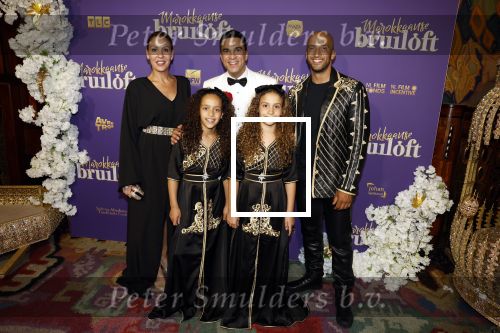 Amsterdam 30 mei 2022
Premiere Marokkaanse bruiloft in Tuschinski met oa als castleden Samouya Ahouaoui Walid Benmbarek Pip Pellens Liza Sips en Nabil Aouled Ayad in tuschinski. Walid met vrouw Mouna Laroussi