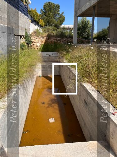 Ibiza, 22 mei 2022
Het woonhuis wat Wesley Sneijder aan het bouwen was en niet is afgebouwd stond al enkele jaren te koop.
Onlangs is dit pand verkocht