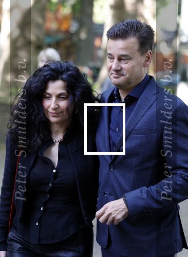 Laren 2 juni 2022
Begrafenis / dienst van Willibrord Frequin in de Sint Jansbasiliek in Laren . Wilfred Genee met zijn vrouw