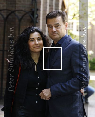 Laren 2 juni 2022
Begrafenis / dienst van Willibrord Frequin in de Sint Jansbasiliek in Laren . Wilfred Genee met zijn vrouw