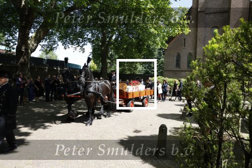 Laren 2 juni 2022
Begrafenis / dienst van Willibrord Frequin in de Sint Jansbasiliek in Laren .