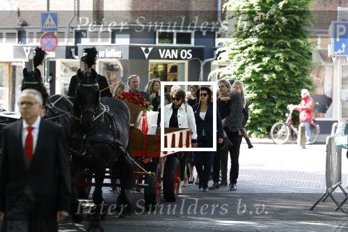 Laren 2 juni 2022
Begrafenis / dienst van Willibrord Frequin in de Sint Jansbasiliek in Laren . Gesina Rebecca Barbara Louis en  Merel Frequin waren met aanhang aanwezig