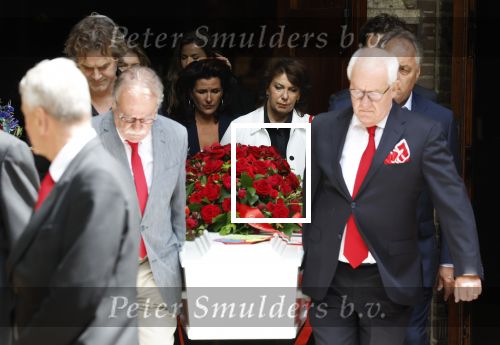 Laren 2 juni 2022
Begrafenis / dienst van Willibrord Frequin in de Sint Jansbasiliek in Laren . Gesina Rebecca Barbara Louis en  Merel Frequin waren met aanhang aanwezig