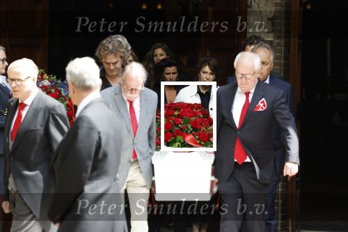Laren 2 juni 2022
Begrafenis / dienst van Willibrord Frequin in de Sint Jansbasiliek in Laren . Gesina Rebecca Barbara Louis en  Merel Frequin waren met aanhang aanwezig