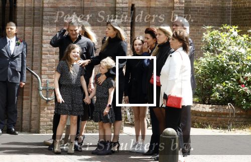 Laren 2 juni 2022
Begrafenis / dienst van Willibrord Frequin in de Sint Jansbasiliek in Laren . Gesina Rebecca Barbara Louis en  Merel Frequin waren met aanhang aanwezig
