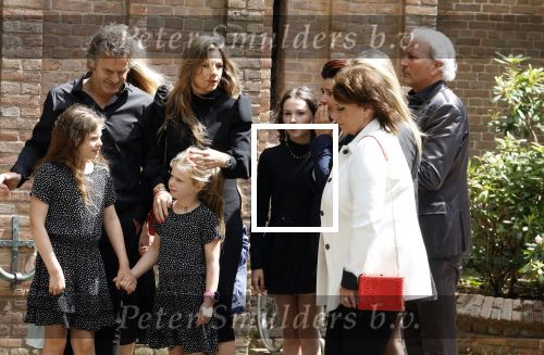 Laren 2 juni 2022
Begrafenis / dienst van Willibrord Frequin in de Sint Jansbasiliek in Laren . Gesina Rebecca Barbara Louis en  Merel Frequin waren met aanhang aanwezig