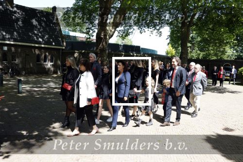 Laren 2 juni 2022
Begrafenis / dienst van Willibrord Frequin in de Sint Jansbasiliek in Laren . Gesina Rebecca Barbara Louis en  Merel Frequin waren met aanhang aanwezig