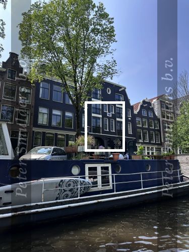 Amsterdam 21 mei 2023
Amsterdam vanaf de boot gezien.
In dit pand wonen Thomas Acda en Alain Clark.