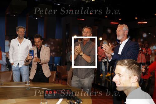 Hilversum 27 mei 2023
Omroep Max viert tijdens uitzending de 80e verjaardag van Erica Terpstra.
Aanwezig oa oa Albert Verlinde Onno Hoes Robert v Beckhoven Jan Slagter Sybrand Niessen Aran bade en Trinko Keen.