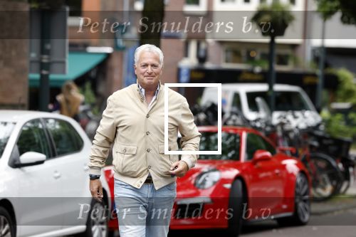 Amsterdam 30 mei 2023
Bram Moszkowicz doet boodschappen in Amsterdam zuid.
