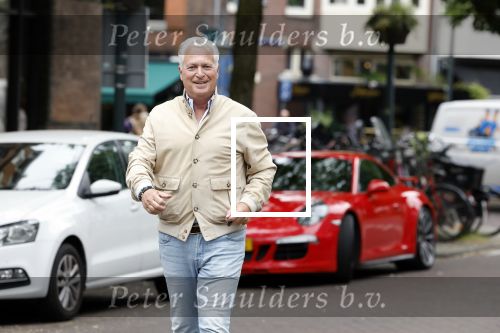 Amsterdam 30 mei 2023
Bram Moszkowicz doet boodschappen in Amsterdam zuid.