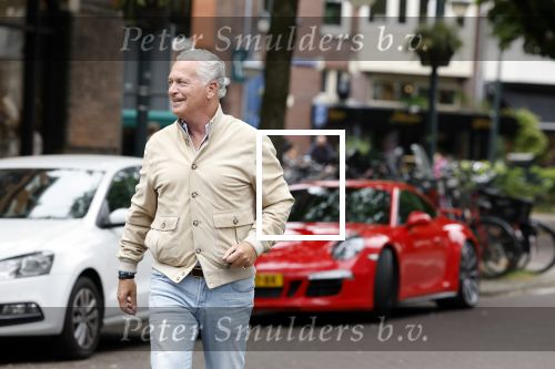 Amsterdam 30 mei 2023
Bram Moszkowicz doet boodschappen in Amsterdam zuid.