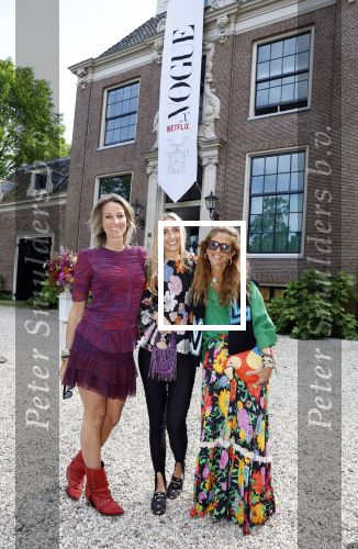 Amsterdam 18 mei 2023
Presentatie netflix serie  Queen CHarlotte met oa aanwezig India Amarteifio en Corey Mylchreest .
Serie is samenwerking met Vogue. Het feest is bij Huize Frankendaal. Danie Bles