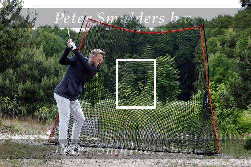 Cromvoirt 25 mei 2023
Dirk Kuyt deed vandaag mee met BEAT THE PRO op de KLM Open op golfbaan Bernardus. Ook zijn vriendin Kate Ruinemans was erbij.