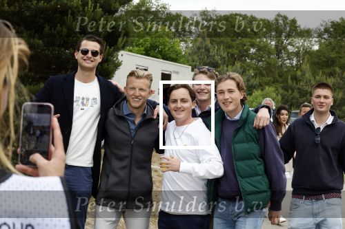 Cromvoirt 25 mei 2023
Dirk Kuyt deed vandaag mee met BEAT THE PRO op de KLM Open op golfbaan Bernardus. Ook zijn vriendin Kate Ruinemans was erbij.
