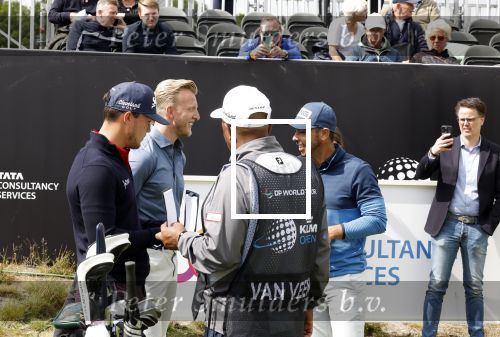 Cromvoirt 25 mei 2023
Dirk Kuyt deed vandaag mee met BEAT THE PRO op de KLM Open op golfbaan Bernardus. Ook zijn vriendin Kate Ruinemans was erbij.