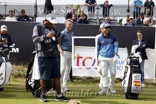 Cromvoirt 25 mei 2023
Dirk Kuyt deed vandaag mee met BEAT THE PRO op de KLM Open op golfbaan Bernardus. Ook zijn vriendin Kate Ruinemans was erbij.