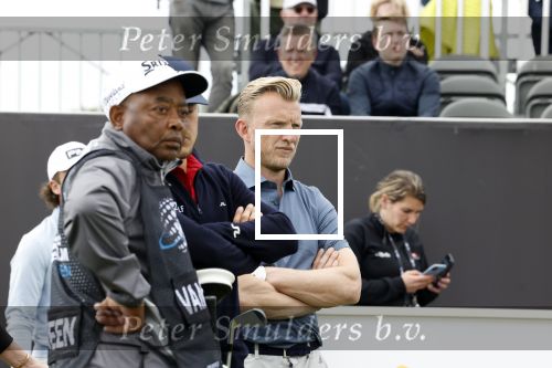 Cromvoirt 25 mei 2023
Dirk Kuyt deed vandaag mee met BEAT THE PRO op de KLM Open op golfbaan Bernardus. Ook zijn vriendin Kate Ruinemans was erbij.