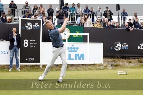 Cromvoirt 25 mei 2023
Dirk Kuyt deed vandaag mee met BEAT THE PRO op de KLM Open op golfbaan Bernardus. Ook zijn vriendin Kate Ruinemans was erbij.