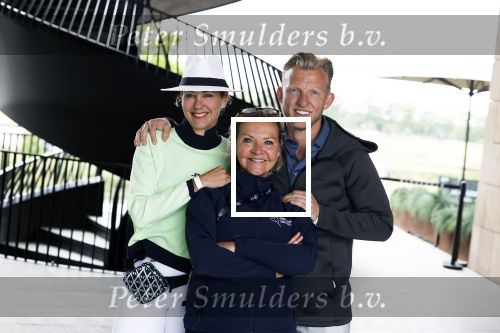 Cromvoirt 25 mei 2023
Dirk Kuyt deed vandaag mee met BEAT THE PRO op de KLM Open op golfbaan Bernardus. Ook zijn vriendin Kate Ruinemans was erbij. Mariska v Kolck en Marianne Timmer