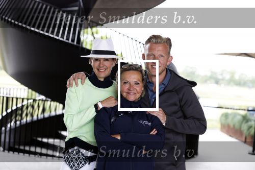 Cromvoirt 25 mei 2023
Dirk Kuyt deed vandaag mee met BEAT THE PRO op de KLM Open op golfbaan Bernardus. Ook zijn vriendin Kate Ruinemans was erbij. Mariska v Kolck en Marianne Timmer