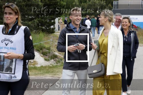 Cromvoirt 25 mei 2023
Dirk Kuyt deed vandaag mee met BEAT THE PRO op de KLM Open op golfbaan Bernardus. Ook zijn vriendin Kate Ruinemans was erbij.