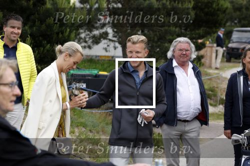 Cromvoirt 25 mei 2023
Dirk Kuyt deed vandaag mee met BEAT THE PRO op de KLM Open op golfbaan Bernardus. Ook zijn vriendin Kate Ruinemans was erbij.