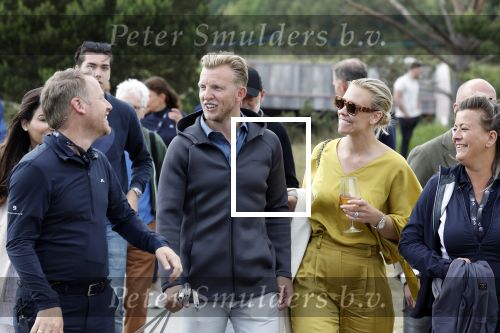 Cromvoirt 25 mei 2023
Dirk Kuyt deed vandaag mee met BEAT THE PRO op de KLM Open op golfbaan Bernardus. Ook zijn vriendin Kate Ruinemans was erbij.