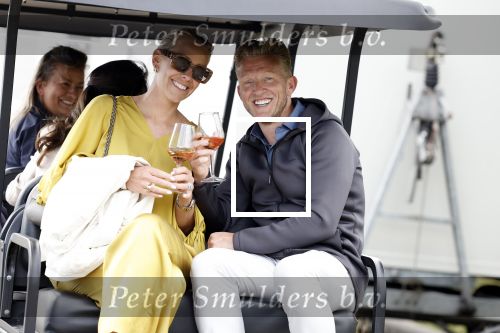 Cromvoirt 25 mei 2023
Dirk Kuyt deed vandaag mee met BEAT THE PRO op de KLM Open op golfbaan Bernardus. Ook zijn vriendin Kate Ruinemans was erbij.