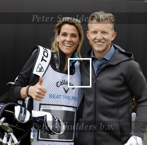 Cromvoirt 25 mei 2023
Dirk Kuyt deed vandaag mee met BEAT THE PRO op de KLM Open op golfbaan Bernardus. Ook zijn vriendin Kate Ruinemans was erbij. Dirk met zijn caddy