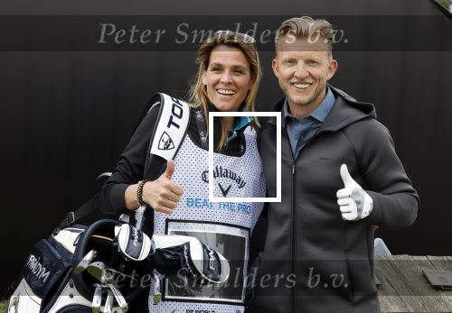 Cromvoirt 25 mei 2023
Dirk Kuyt deed vandaag mee met BEAT THE PRO op de KLM Open op golfbaan Bernardus. Ook zijn vriendin Kate Ruinemans was erbij. Dirk met zijn caddy