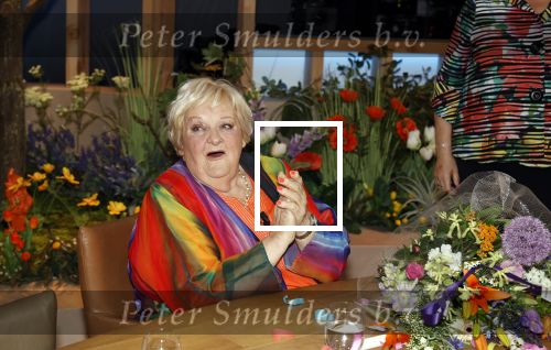 Hilversum 27 mei 2023
Omroep Max viert tijdens uitzending de 80e verjaardag van Erica Terpstra.
Aanwezig oa oa Albert Verlinde Onno Hoes Robert v Beckhoven Jan Slagter Sybrand Niessen Aran bade en Trinko Keen.
