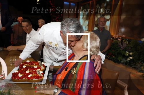 Hilversum 27 mei 2023
Omroep Max viert tijdens uitzending de 80e verjaardag van Erica Terpstra.
Aanwezig oa oa Albert Verlinde Onno Hoes Robert v Beckhoven Jan Slagter Sybrand Niessen Aran bade en Trinko Keen.