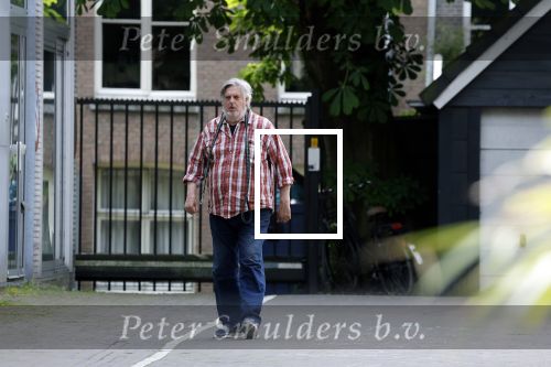 Amsterdam, 18 Mei 2023
Hans v d Togt wandelend met zijn hondje door Amsterdam