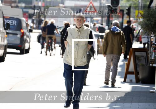 Amsterdam 31 mei 2023
Hugo Metsers wandelend door Amsterdam zuid.