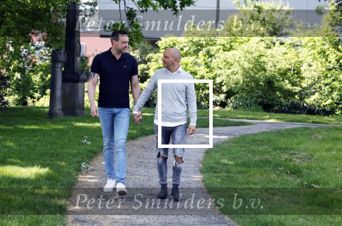 Amersfoort 19 mei 2023
Jeroen Jansema en Robin samen in een park in Amersfoort . Ze hebben elkaar leren kennen via het programma Liefde op het eerste gezicht . Jeroen had ook al meegedaan aan MAFS Married at First Sight