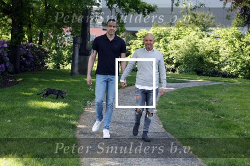 Amersfoort 19 mei 2023
Jeroen Jansema en Robin samen in een park in Amersfoort . Ze hebben elkaar leren kennen via het programma Liefde op het eerste gezicht . Jeroen had ook al meegedaan aan MAFS Married at First Sight