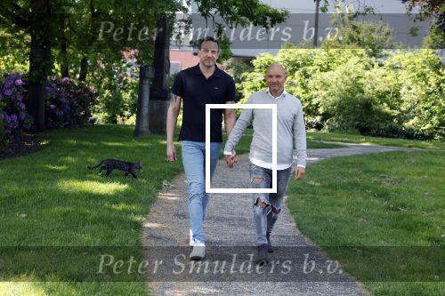 Amersfoort 19 mei 2023
Jeroen Jansema en Robin samen in een park in Amersfoort . Ze hebben elkaar leren kennen via het programma Liefde op het eerste gezicht . Jeroen had ook al meegedaan aan MAFS Married at First Sight