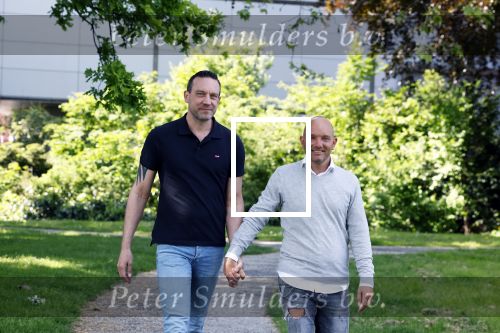 Amersfoort 19 mei 2023
Jeroen Jansema en Robin samen in een park in Amersfoort . Ze hebben elkaar leren kennen via het programma Liefde op het eerste gezicht . Jeroen had ook al meegedaan aan MAFS Married at First Sight